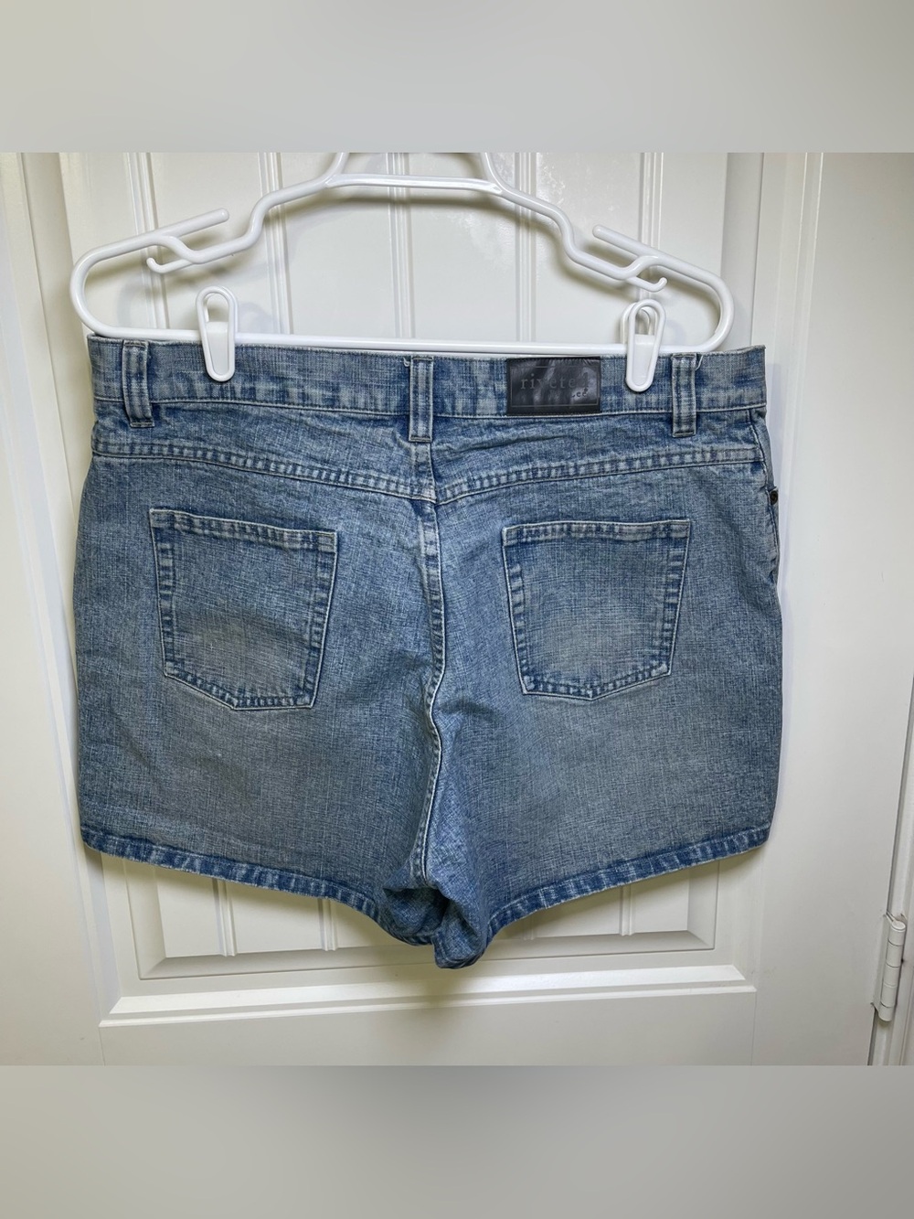 Vtg Riveted by Lee Women’s 14 High-Rise Light Blue Denim Jean Mom Shorts Summer - Picture 2 of 10